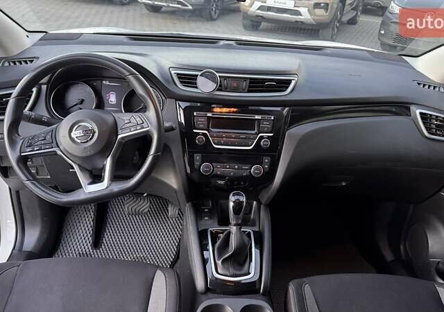 Білий Ніссан Кашкай, об'ємом двигуна 2 л та пробігом 37 тис. км за 18990 $, фото 14 на Automoto.ua