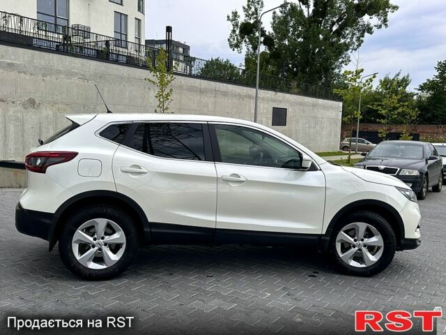 Белый Ниссан Кашкай, объемом двигателя 1.6 л и пробегом 111 тыс. км за 19999 $, фото 6 на Automoto.ua