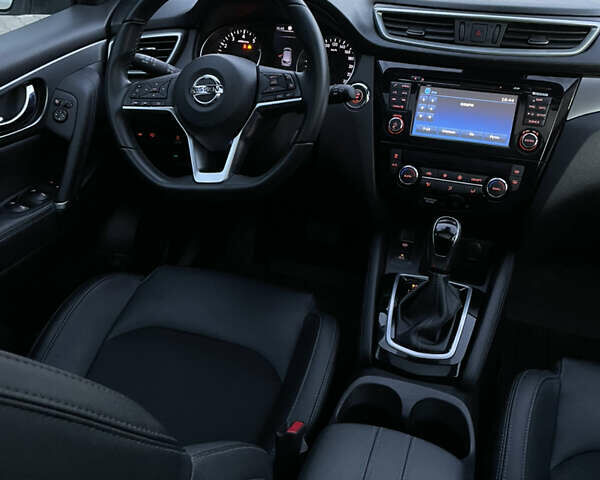 Белый Ниссан Кашкай, объемом двигателя 2 л и пробегом 64 тыс. км за 21500 $, фото 26 на Automoto.ua