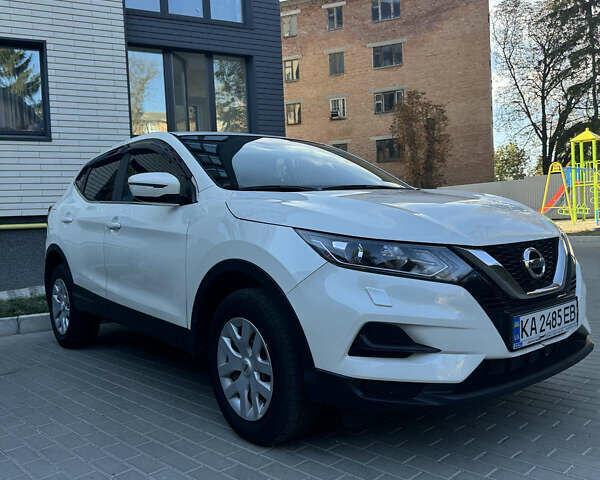 Белый Ниссан Кашкай, объемом двигателя 1.6 л и пробегом 102 тыс. км за 19600 $, фото 5 на Automoto.ua