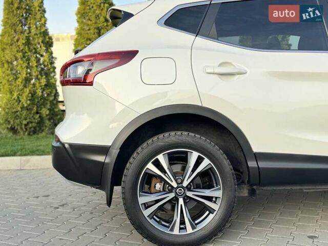 Білий Ніссан Кашкай, об'ємом двигуна 2 л та пробігом 58 тис. км за 21900 $, фото 15 на Automoto.ua