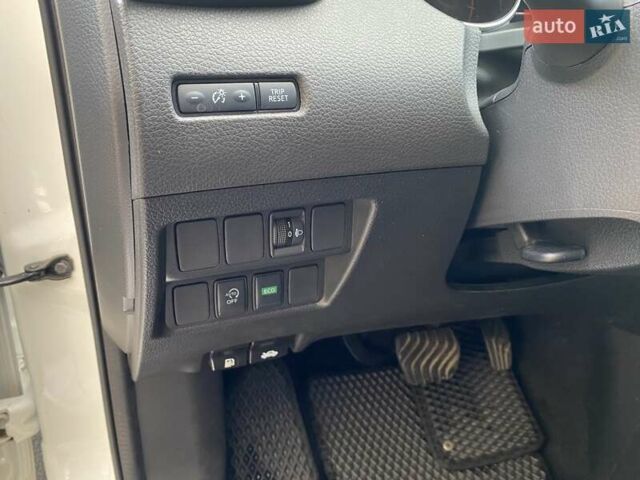 Ниссан Кашкай 2020 в Харькове на Automoto.ua Белый Ниссан Кашкай, объемом двигателя 1.6 л и пробегом 37 тыс. км за 19499 $, фото 24 на Automoto.ua