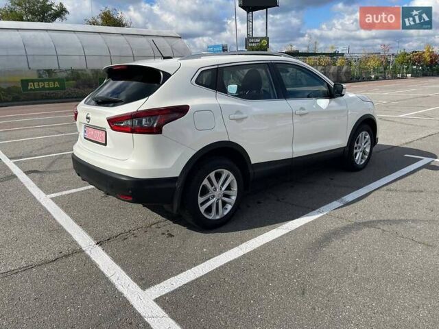 Ниссан Кашкай 2020 в Львове на Automoto.ua Белый Ниссан Кашкай, объемом двигателя 2.02 л и пробегом 56 тыс. км за 15900 $, фото 10 на Automoto.ua
