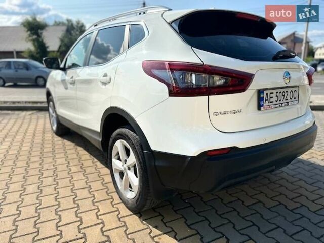 Белый Ниссан Кашкай, объемом двигателя 1.2 л и пробегом 48 тыс. км за 18000 $, фото 45 на Automoto.ua