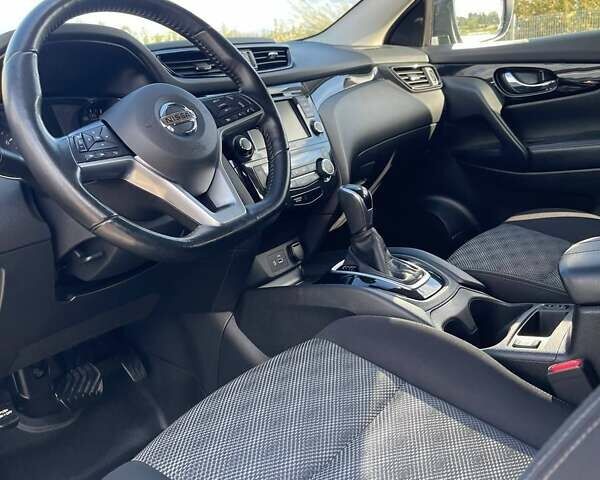 Ниссан Кашкай 2020 в Львове на Automoto.ua Белый Ниссан Кашкай, объемом двигателя 2.02 л и пробегом 56 тыс. км за 15900 $, фото 14 на Automoto.ua