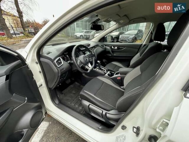 Білий Ніссан Кашкай, об'ємом двигуна 1.6 л та пробігом 75 тис. км за 19500 $, фото 13 на Automoto.ua