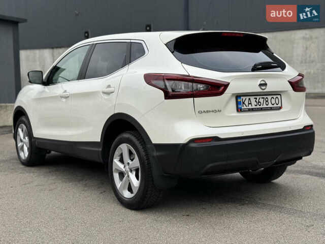 Белый Ниссан Кашкай, объемом двигателя 1.6 л и пробегом 47 тыс. км за 19999 $, фото 5 на Automoto.ua