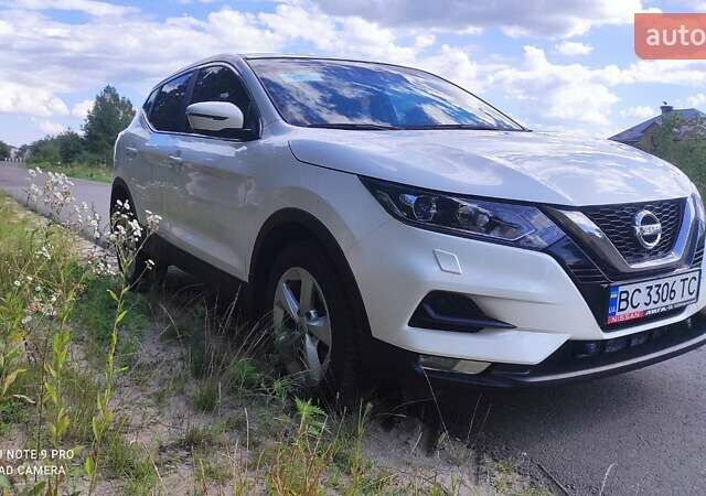 Белый Ниссан Кашкай, объемом двигателя 1.6 л и пробегом 169 тыс. км за 19900 $, фото 3 на Automoto.ua