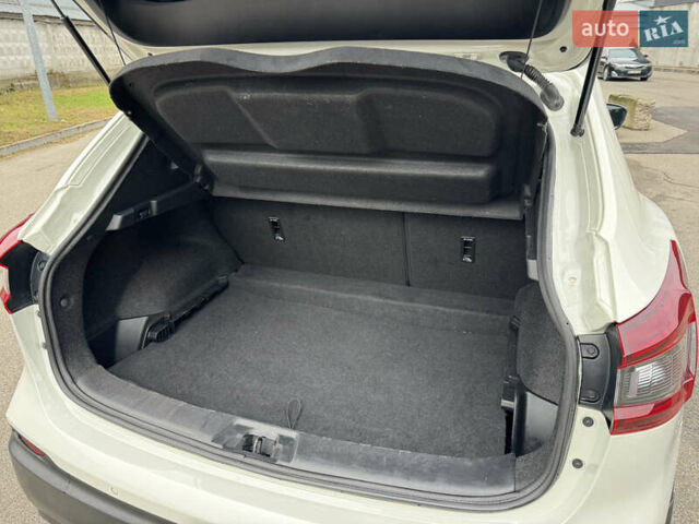 Белый Ниссан Кашкай, объемом двигателя 1.6 л и пробегом 47 тыс. км за 19999 $, фото 14 на Automoto.ua