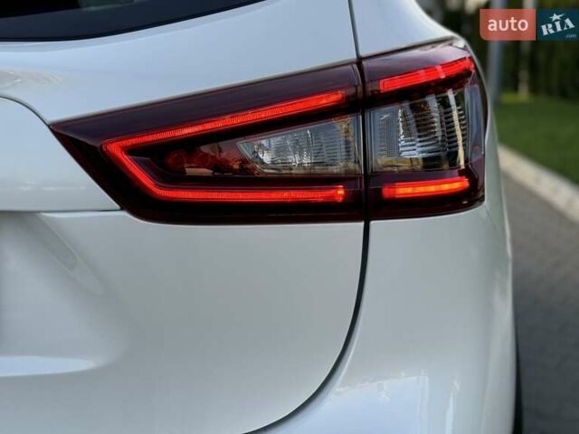 Білий Ніссан Кашкай, об'ємом двигуна 2 л та пробігом 58 тис. км за 21900 $, фото 35 на Automoto.ua