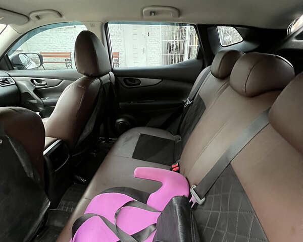 Белый Ниссан Кашкай, объемом двигателя 1.6 л и пробегом 102 тыс. км за 19600 $, фото 4 на Automoto.ua