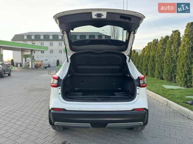 Білий Ніссан Кашкай, об'ємом двигуна 2 л та пробігом 58 тис. км за 21900 $, фото 75 на Automoto.ua