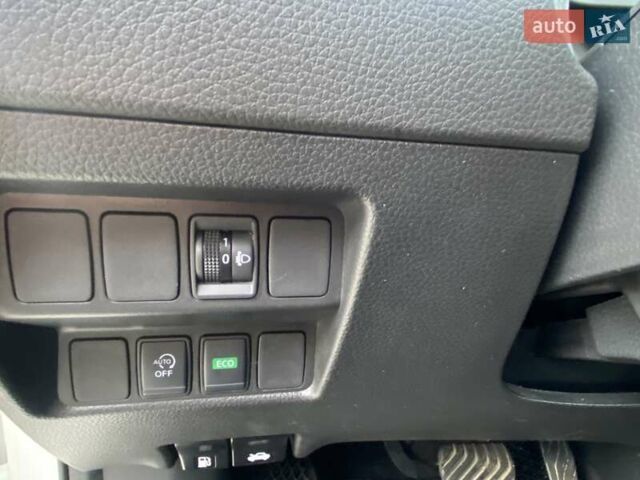 Ниссан Кашкай 2020 в Харькове на Automoto.ua Белый Ниссан Кашкай, объемом двигателя 1.6 л и пробегом 37 тыс. км за 19499 $, фото 30 на Automoto.ua