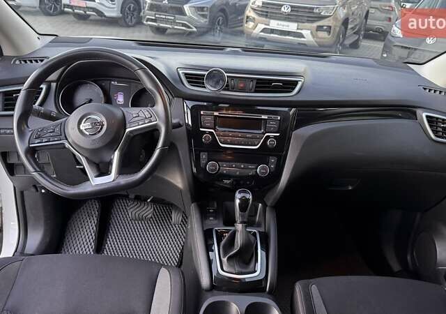 Білий Ніссан Кашкай, об'ємом двигуна 2 л та пробігом 37 тис. км за 18990 $, фото 15 на Automoto.ua