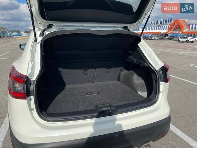 Ниссан Кашкай 2020 в Львове на Automoto.ua Белый Ниссан Кашкай, объемом двигателя 2.02 л и пробегом 56 тыс. км за 15900 $, фото 8 на Automoto.ua