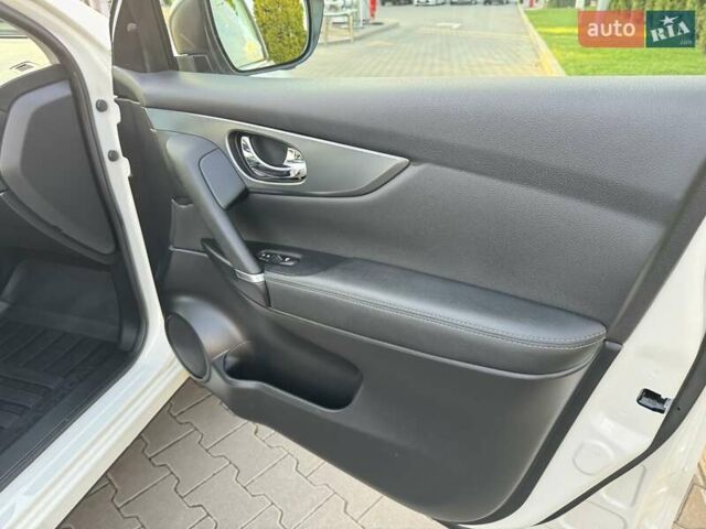 Білий Ніссан Кашкай, об'ємом двигуна 2 л та пробігом 58 тис. км за 21900 $, фото 88 на Automoto.ua