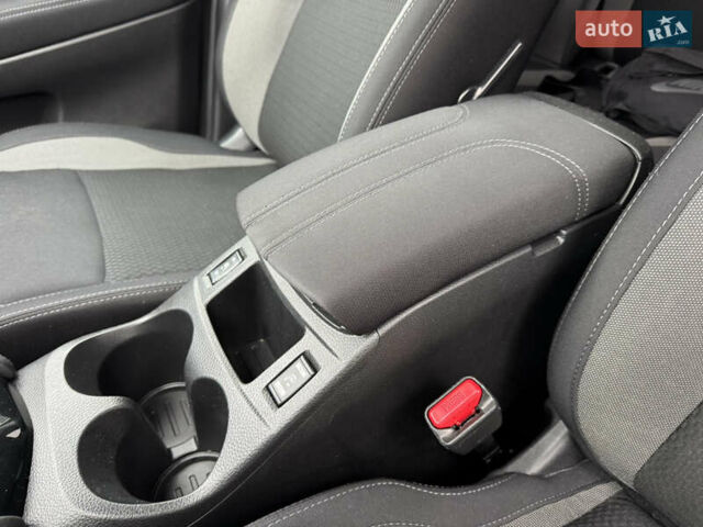 Белый Ниссан Кашкай, объемом двигателя 1.6 л и пробегом 47 тыс. км за 19999 $, фото 30 на Automoto.ua