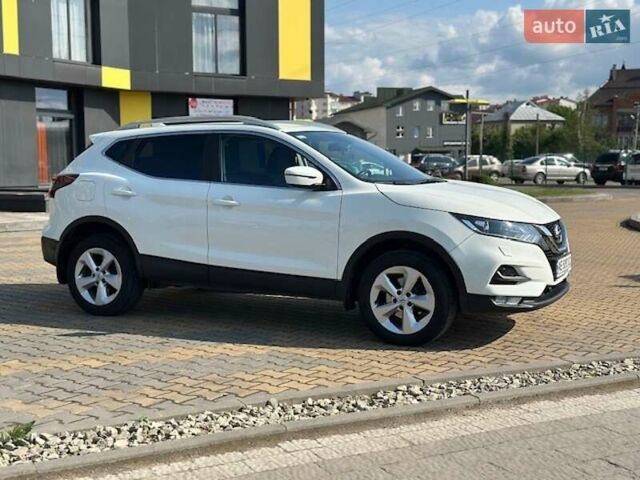 Белый Ниссан Кашкай, объемом двигателя 1.2 л и пробегом 48 тыс. км за 18000 $, фото 14 на Automoto.ua