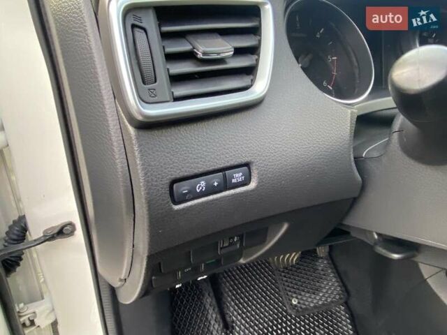 Ниссан Кашкай 2020 в Харькове на Automoto.ua Белый Ниссан Кашкай, объемом двигателя 1.6 л и пробегом 37 тыс. км за 19499 $, фото 29 на Automoto.ua