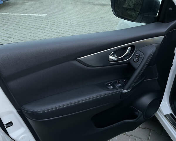 Белый Ниссан Кашкай, объемом двигателя 2 л и пробегом 64 тыс. км за 21500 $, фото 8 на Automoto.ua