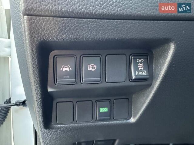 Білий Ніссан Кашкай, об'ємом двигуна 2 л та пробігом 58 тис. км за 21900 $, фото 53 на Automoto.ua