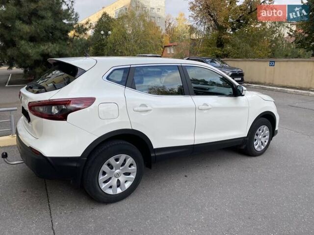 Ниссан Кашкай 2020 в Харькове на Automoto.ua Белый Ниссан Кашкай, объемом двигателя 1.6 л и пробегом 37 тыс. км за 19499 $, фото 6 на Automoto.ua