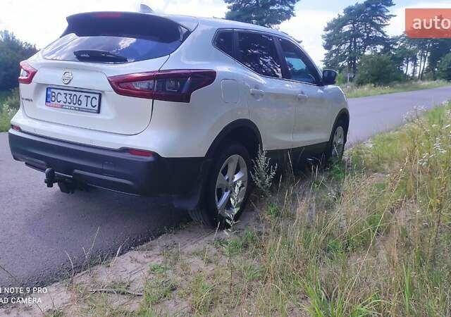 Белый Ниссан Кашкай, объемом двигателя 1.6 л и пробегом 169 тыс. км за 19900 $, фото 6 на Automoto.ua