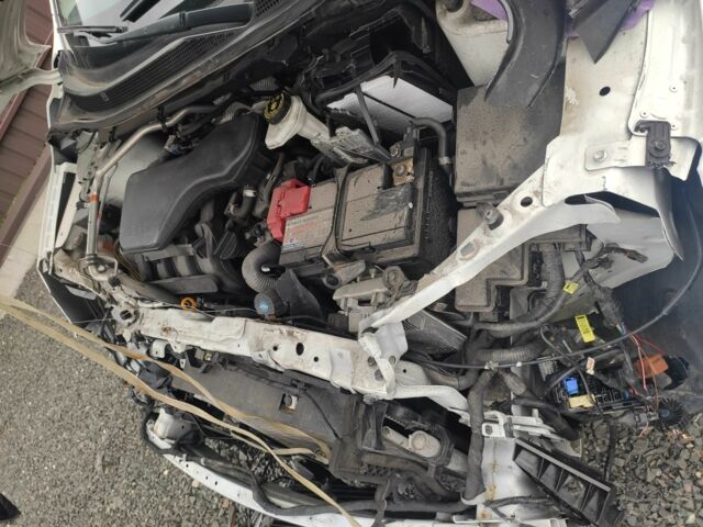 Белый Ниссан Кашкай, объемом двигателя 2 л и пробегом 47 тыс. км за 9000 $, фото 7 на Automoto.ua