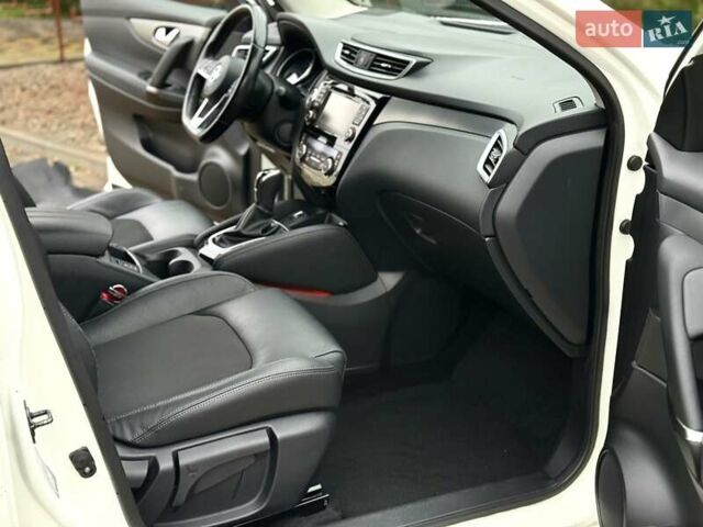Білий Ніссан Кашкай, об'ємом двигуна 1.6 л та пробігом 102 тис. км за 19900 $, фото 29 на Automoto.ua