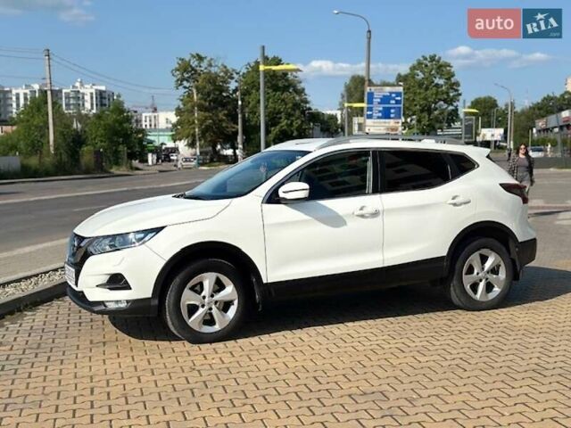Белый Ниссан Кашкай, объемом двигателя 1.2 л и пробегом 48 тыс. км за 18000 $, фото 22 на Automoto.ua