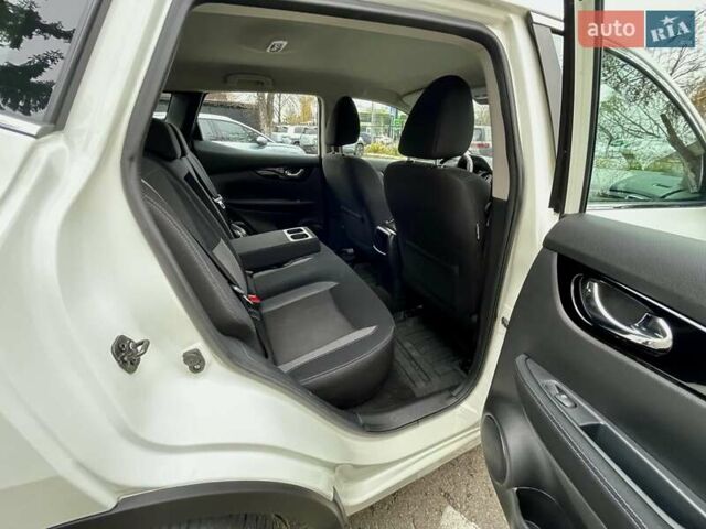 Білий Ніссан Кашкай, об'ємом двигуна 1.6 л та пробігом 75 тис. км за 19500 $, фото 23 на Automoto.ua