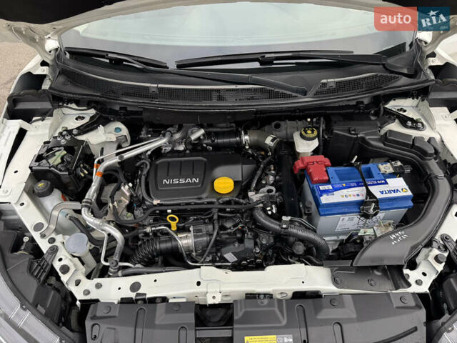 Белый Ниссан Кашкай, объемом двигателя 1.6 л и пробегом 47 тыс. км за 19999 $, фото 31 на Automoto.ua