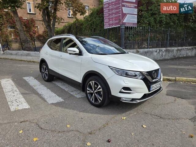 Белый Ниссан Кашкай, объемом двигателя 2 л и пробегом 68 тыс. км за 21000 $, фото 8 на Automoto.ua