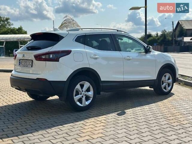 Белый Ниссан Кашкай, объемом двигателя 1.2 л и пробегом 48 тыс. км за 18000 $, фото 7 на Automoto.ua