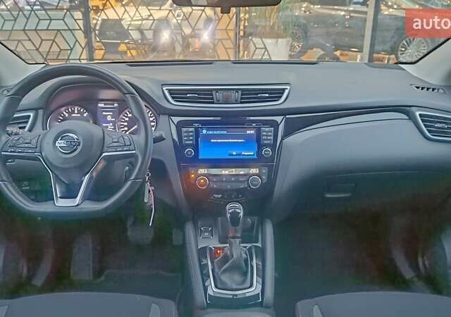 Белый Ниссан Кашкай, объемом двигателя 1.99 л и пробегом 102 тыс. км за 19280 $, фото 7 на Automoto.ua