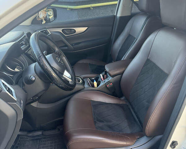 Белый Ниссан Кашкай, объемом двигателя 1.6 л и пробегом 102 тыс. км за 19600 $, фото 19 на Automoto.ua