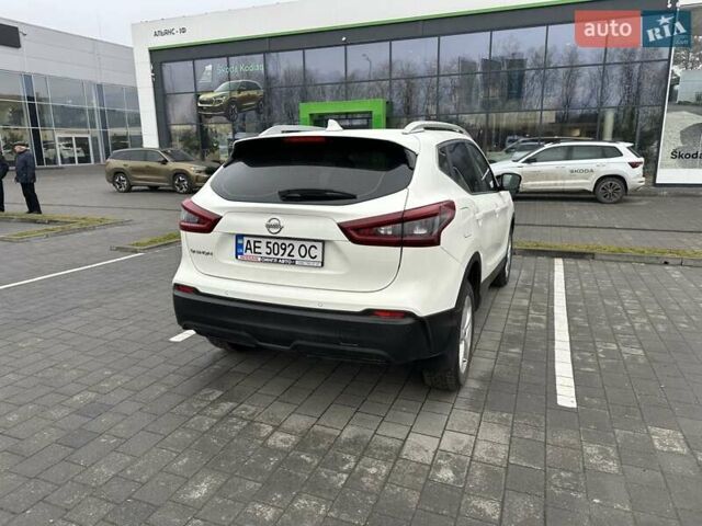 Белый Ниссан Кашкай, объемом двигателя 1.2 л и пробегом 50 тыс. км за 17200 $, фото 8 на Automoto.ua