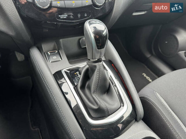 Белый Ниссан Кашкай, объемом двигателя 1.6 л и пробегом 47 тыс. км за 19999 $, фото 29 на Automoto.ua