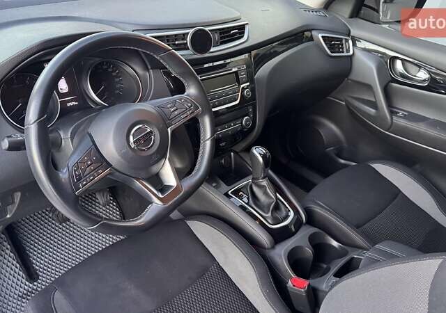 Білий Ніссан Кашкай, об'ємом двигуна 2 л та пробігом 37 тис. км за 18990 $, фото 8 на Automoto.ua