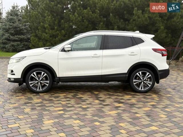 Білий Ніссан Кашкай, об'ємом двигуна 1.6 л та пробігом 102 тис. км за 19900 $, фото 4 на Automoto.ua