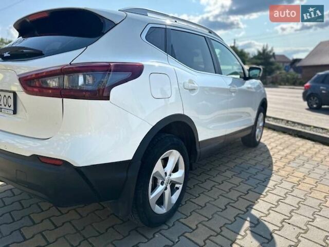 Белый Ниссан Кашкай, объемом двигателя 1.2 л и пробегом 48 тыс. км за 18000 $, фото 48 на Automoto.ua