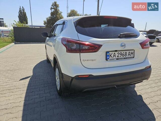 Белый Ниссан Кашкай, объемом двигателя 1.6 л и пробегом 101 тыс. км за 21000 $, фото 4 на Automoto.ua