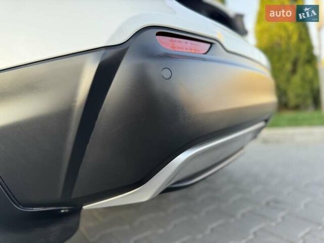 Білий Ніссан Кашкай, об'ємом двигуна 2 л та пробігом 58 тис. км за 21900 $, фото 76 на Automoto.ua