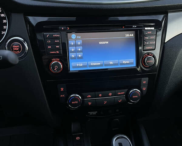 Белый Ниссан Кашкай, объемом двигателя 2 л и пробегом 64 тыс. км за 21500 $, фото 20 на Automoto.ua