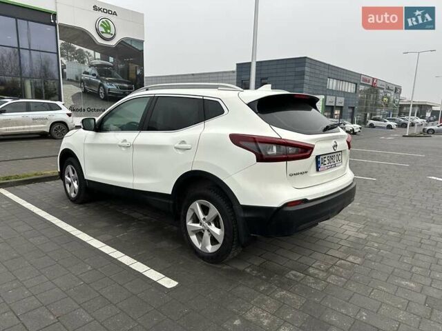 Белый Ниссан Кашкай, объемом двигателя 1.2 л и пробегом 50 тыс. км за 17200 $, фото 13 на Automoto.ua