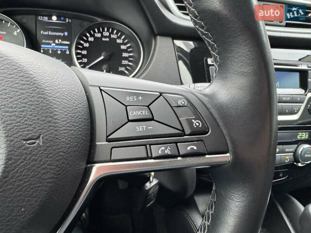 Белый Ниссан Кашкай, объемом двигателя 1.6 л и пробегом 47 тыс. км за 19999 $, фото 27 на Automoto.ua