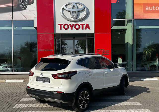 Белый Ниссан Кашкай, объемом двигателя 1.6 л и пробегом 29 тыс. км за 25042 $, фото 17 на Automoto.ua