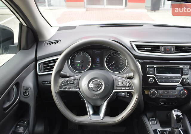 Белый Ниссан Кашкай, объемом двигателя 1.6 л и пробегом 203 тыс. км за 16800 $, фото 12 на Automoto.ua