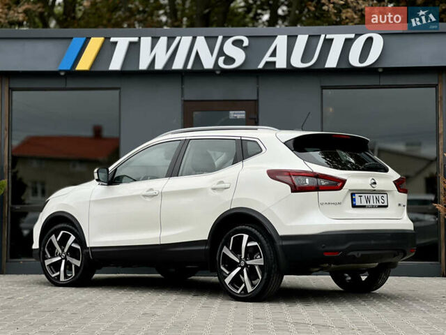 Белый Ниссан Кашкай, объемом двигателя 2 л и пробегом 17 тыс. км за 19500 $, фото 23 на Automoto.ua