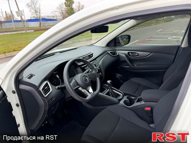 Білий Ніссан Кашкай, об'ємом двигуна 1.2 л та пробігом 40 тис. км за 16500 $, фото 12 на Automoto.ua